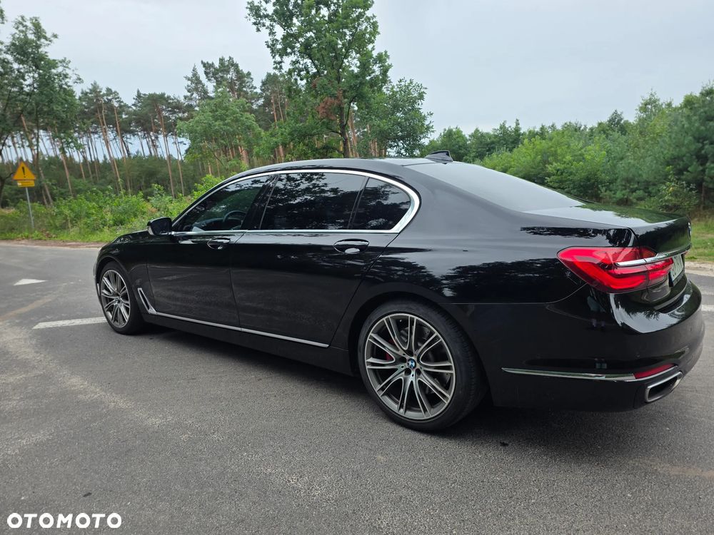 BMW Seria 7 740Li - 13