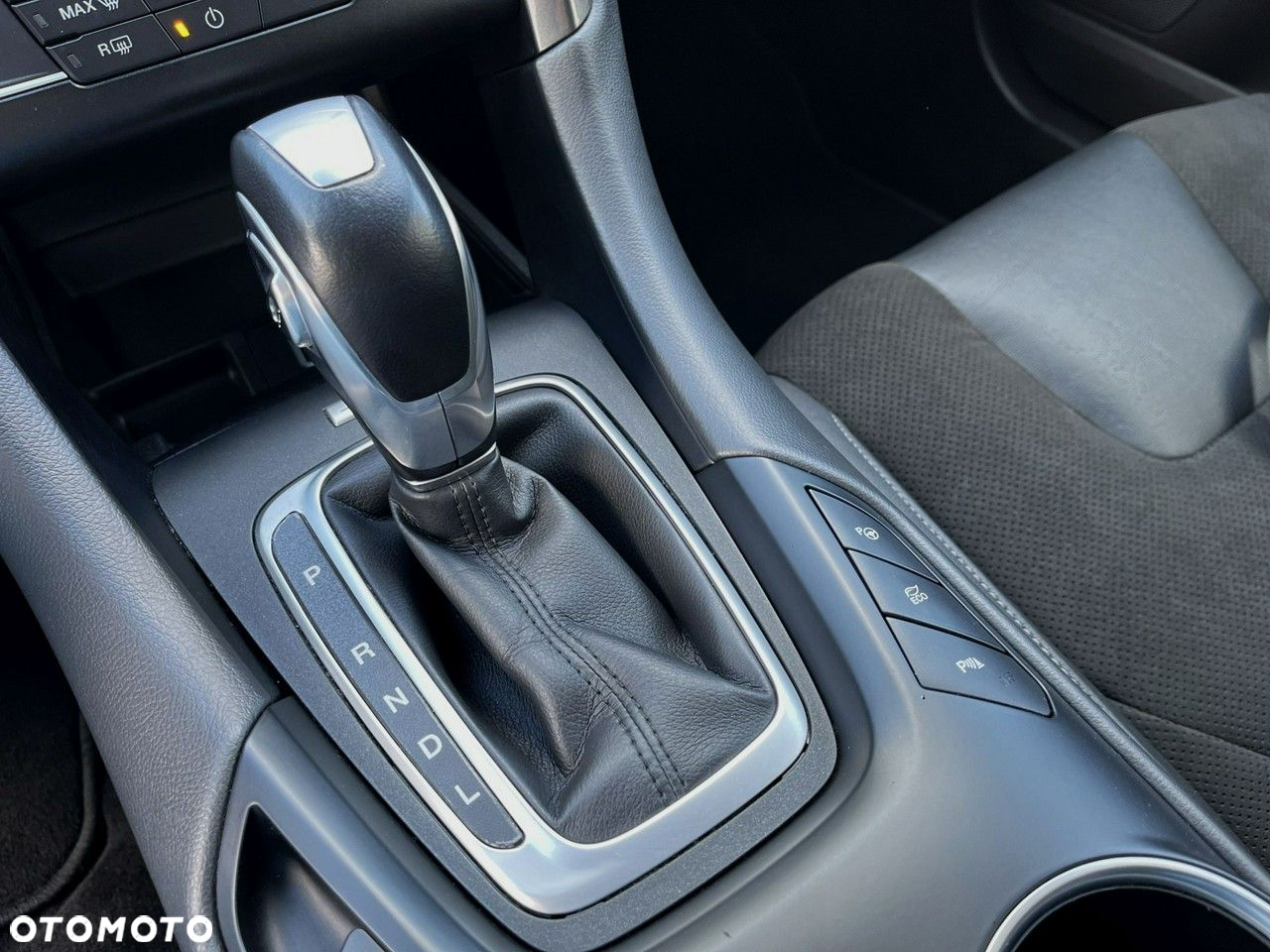 Ford Mondeo Turnier 2.0 Ti-VCT Hybrid Titanium - 18