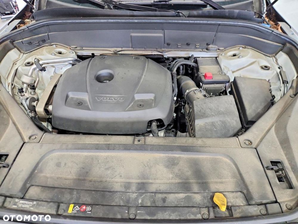 Volvo XC 90 T5 AWD Geartronic Momentum - 13