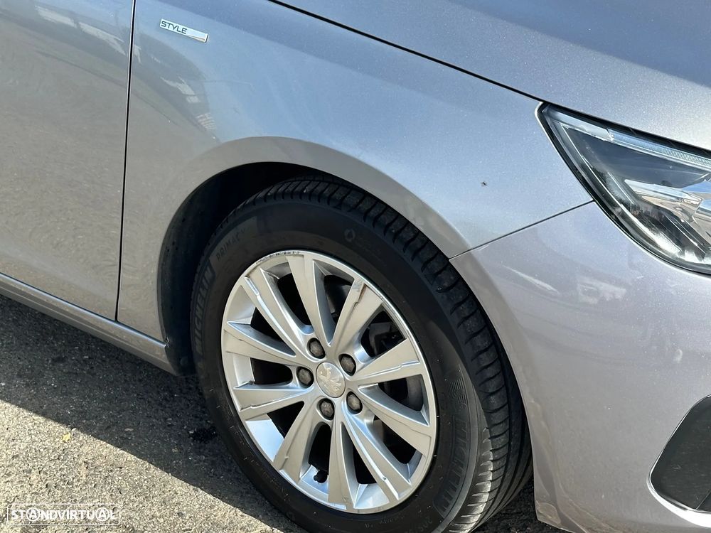 Peugeot 308 SW 1.5 BlueHDi Style - 21