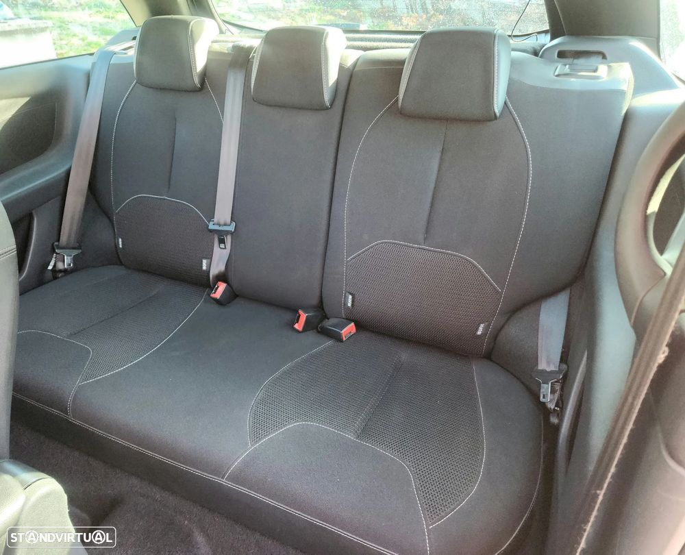 Citroën DS3 1.6 e-HDi So Chic - 10