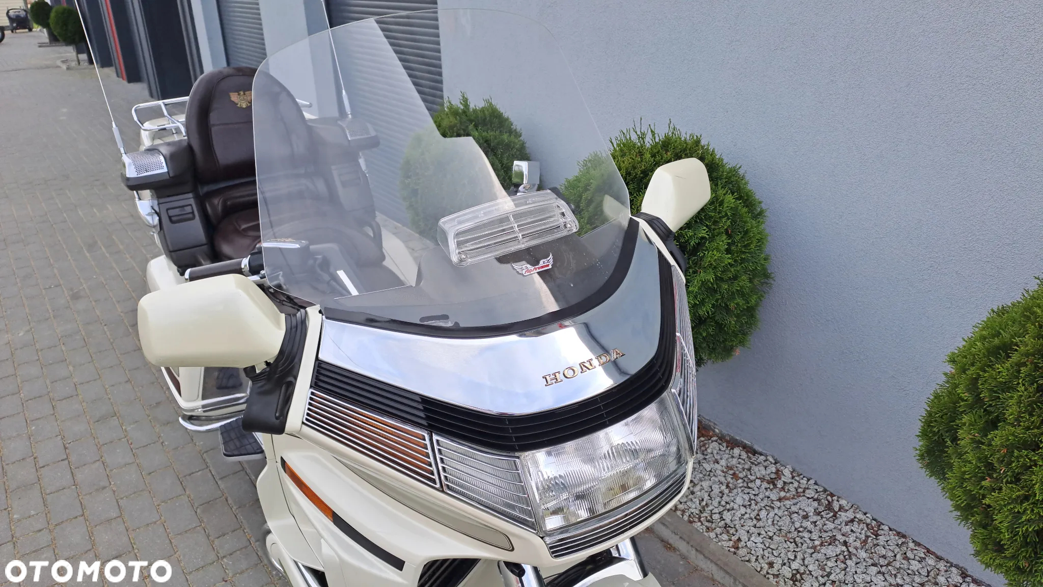 Honda GL - 12