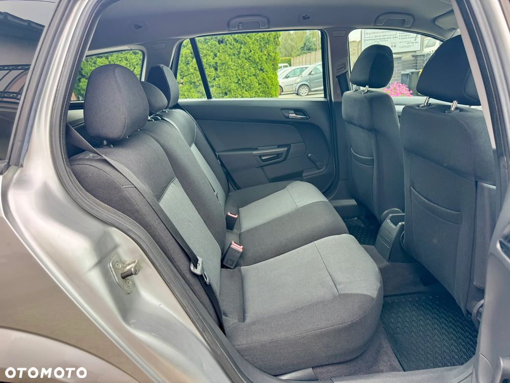 Opel Astra 1.8 Njoy - 32
