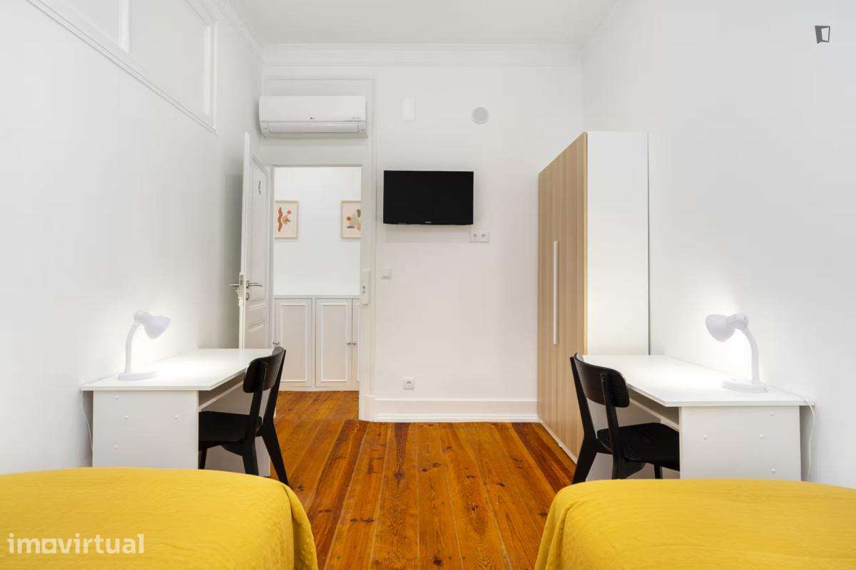 Quarto - localizado em Penha Lisbon - Grande imagem: 2/11
