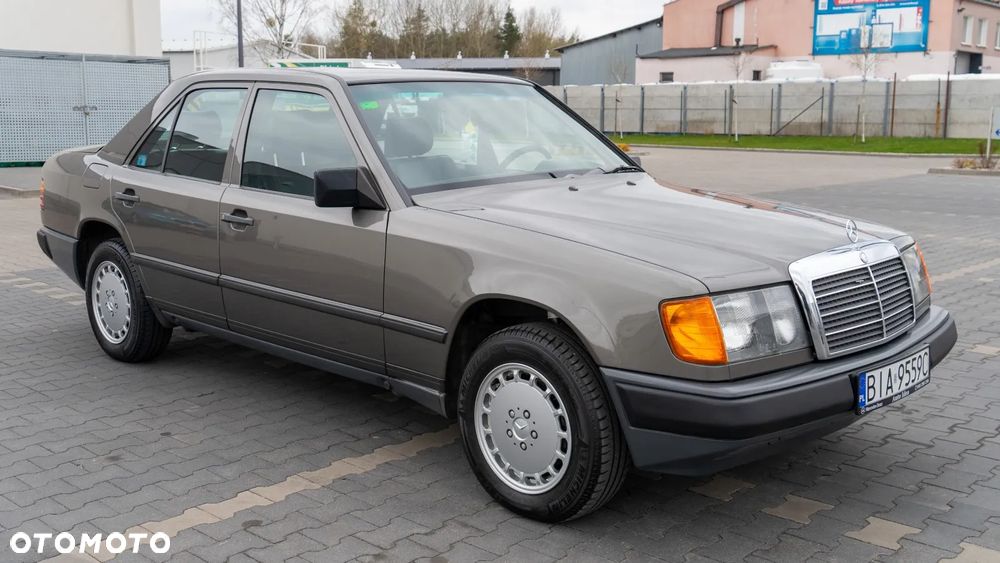 Mercedes-Benz Klasa E - 15