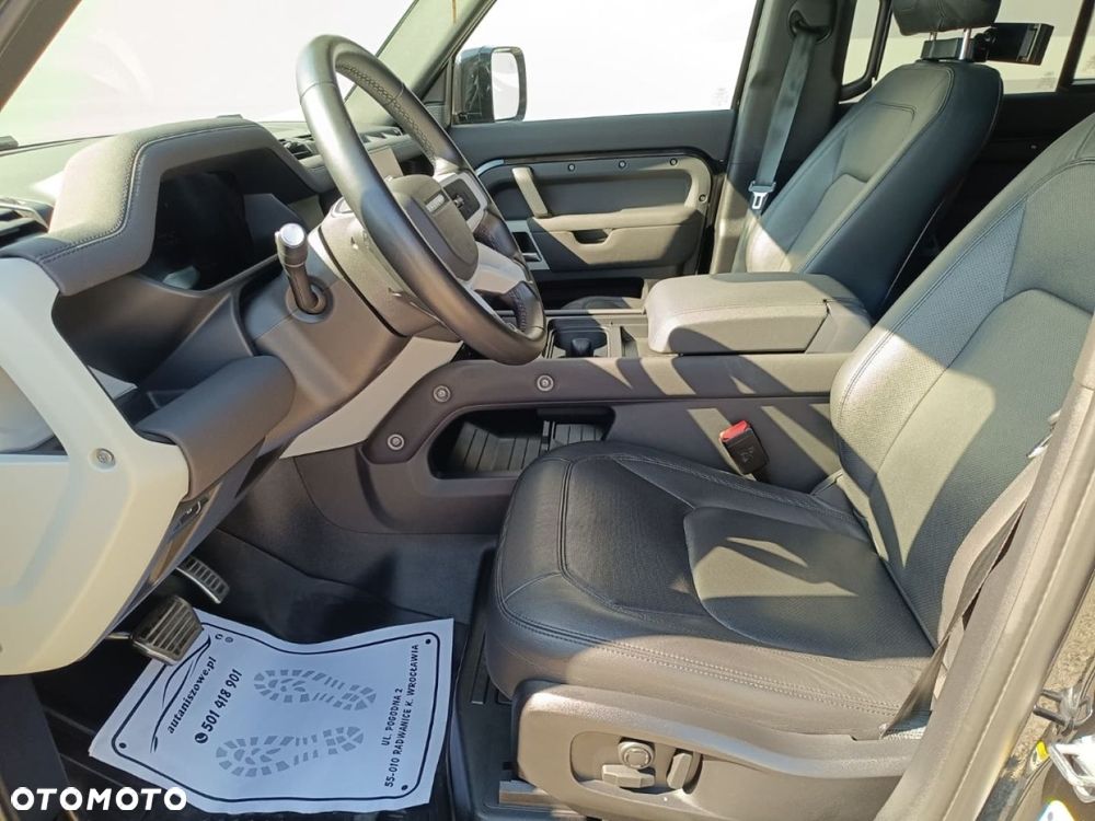 Land Rover Defender - 18