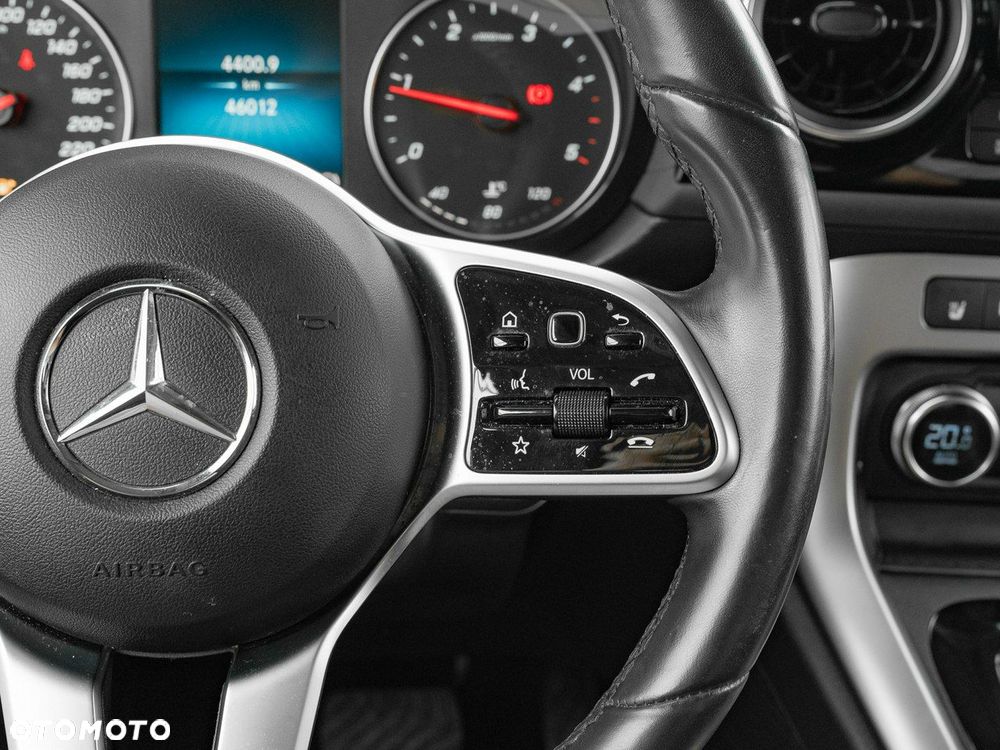 Mercedes-Benz Klasa T 180 d - 18