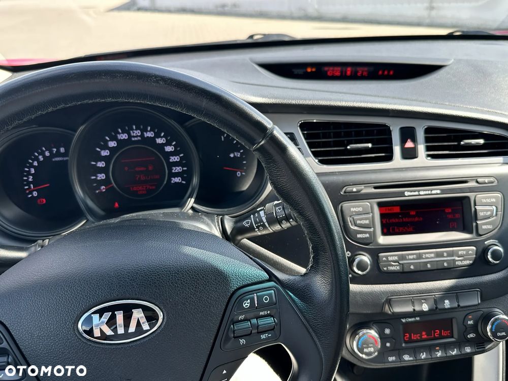 Kia Ceed 1.4 L - 22