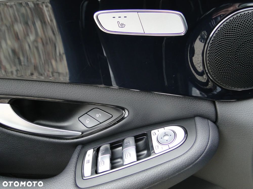 Mercedes-Benz Klasa C 200 7G-TRONIC Exclusive - 17