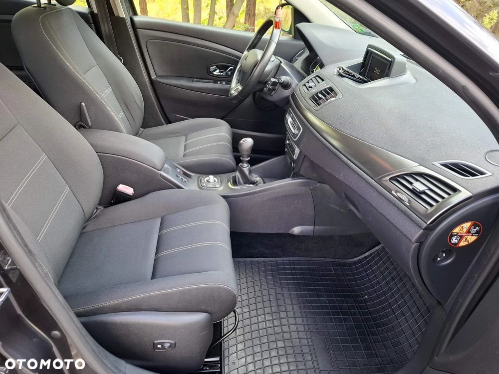Renault Megane ENERGY dCi 110 Start & Stop Bose Edition - 28
