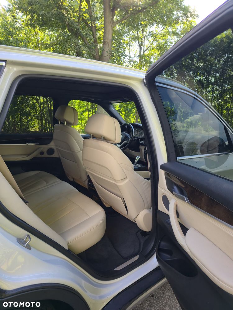 BMW X5 xDrive35i - 16