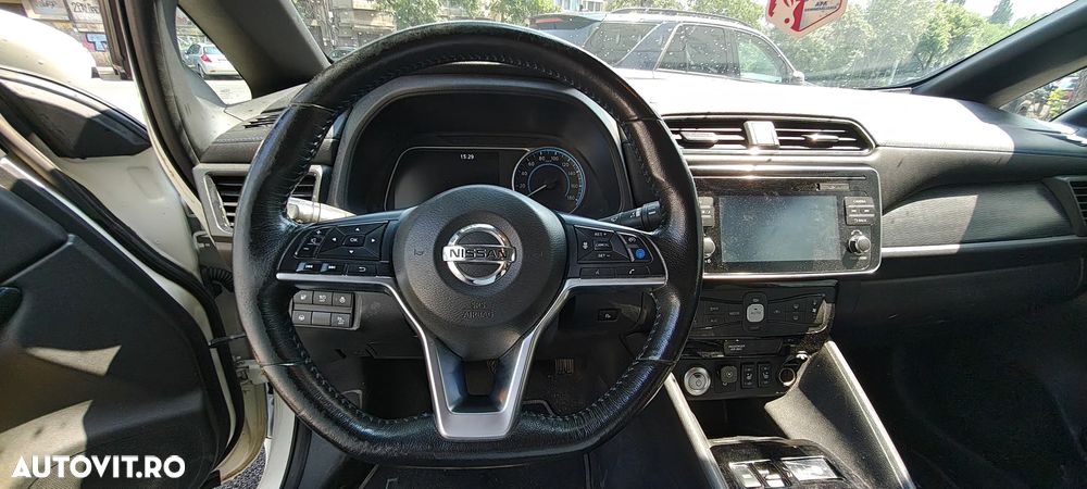 Nissan LEAF N-Connecta - 6