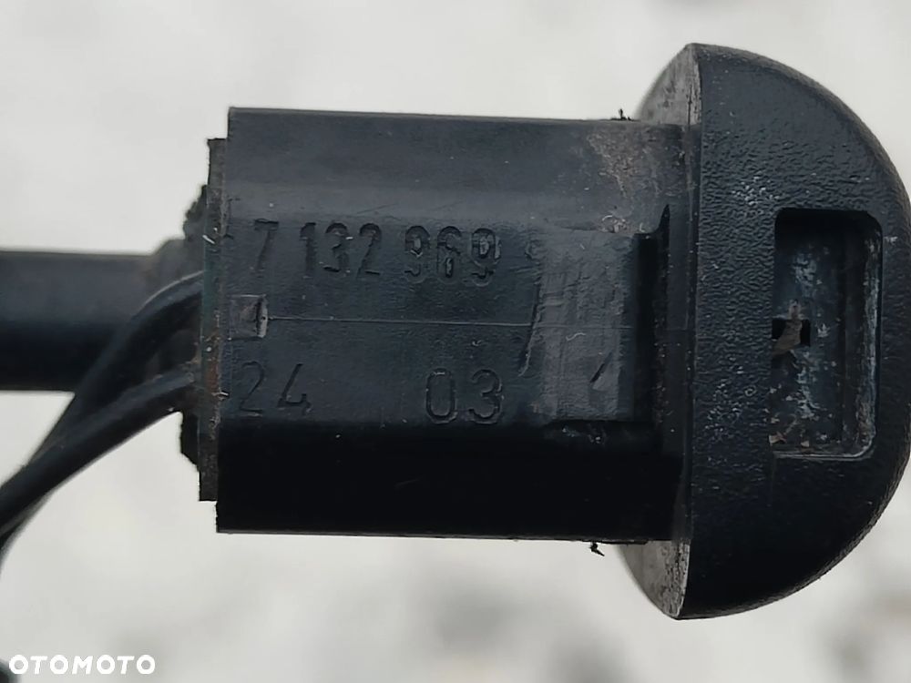 BMW E60 E61 E39 Spryskiwacz szyby dysza 7132969 - 3