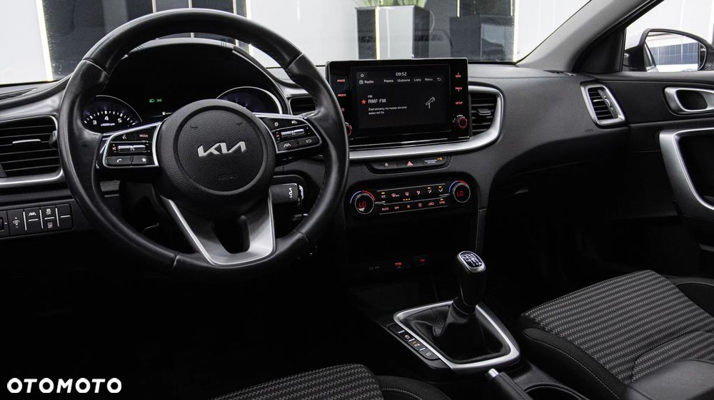 Kia Ceed 1.5 T-GDI M - 12