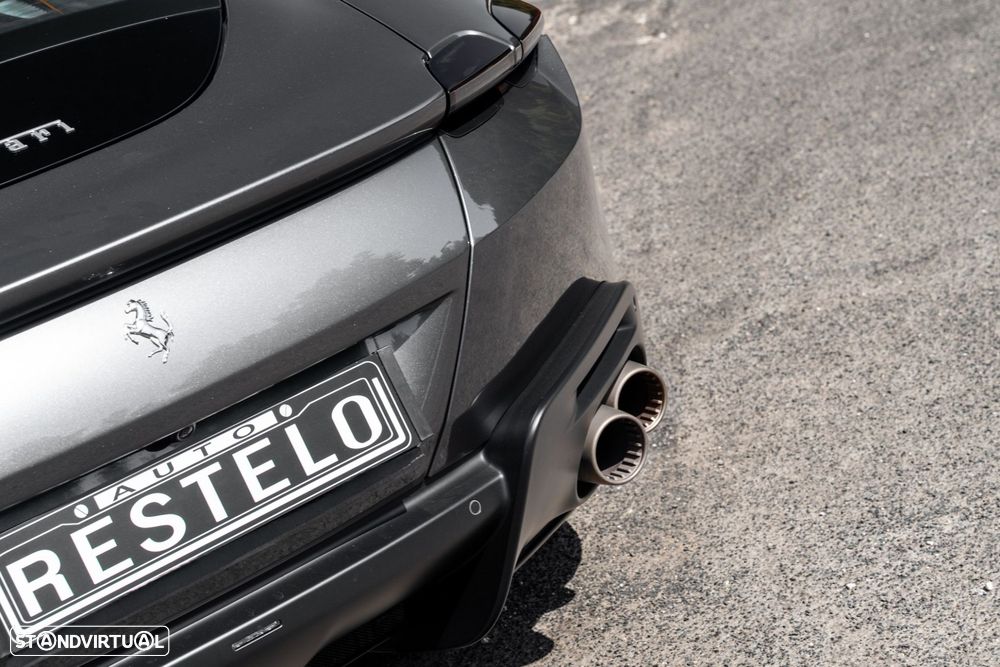 Ferrari Roma 3.9 Twin-Turbo V8 - 12