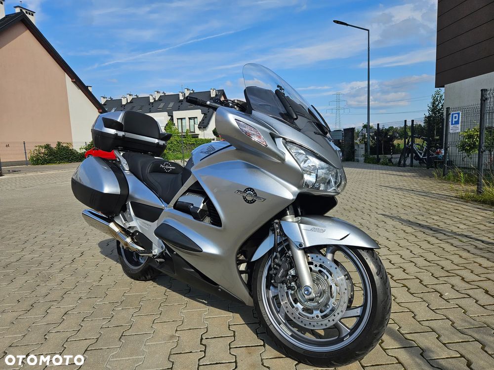Honda ST - 1