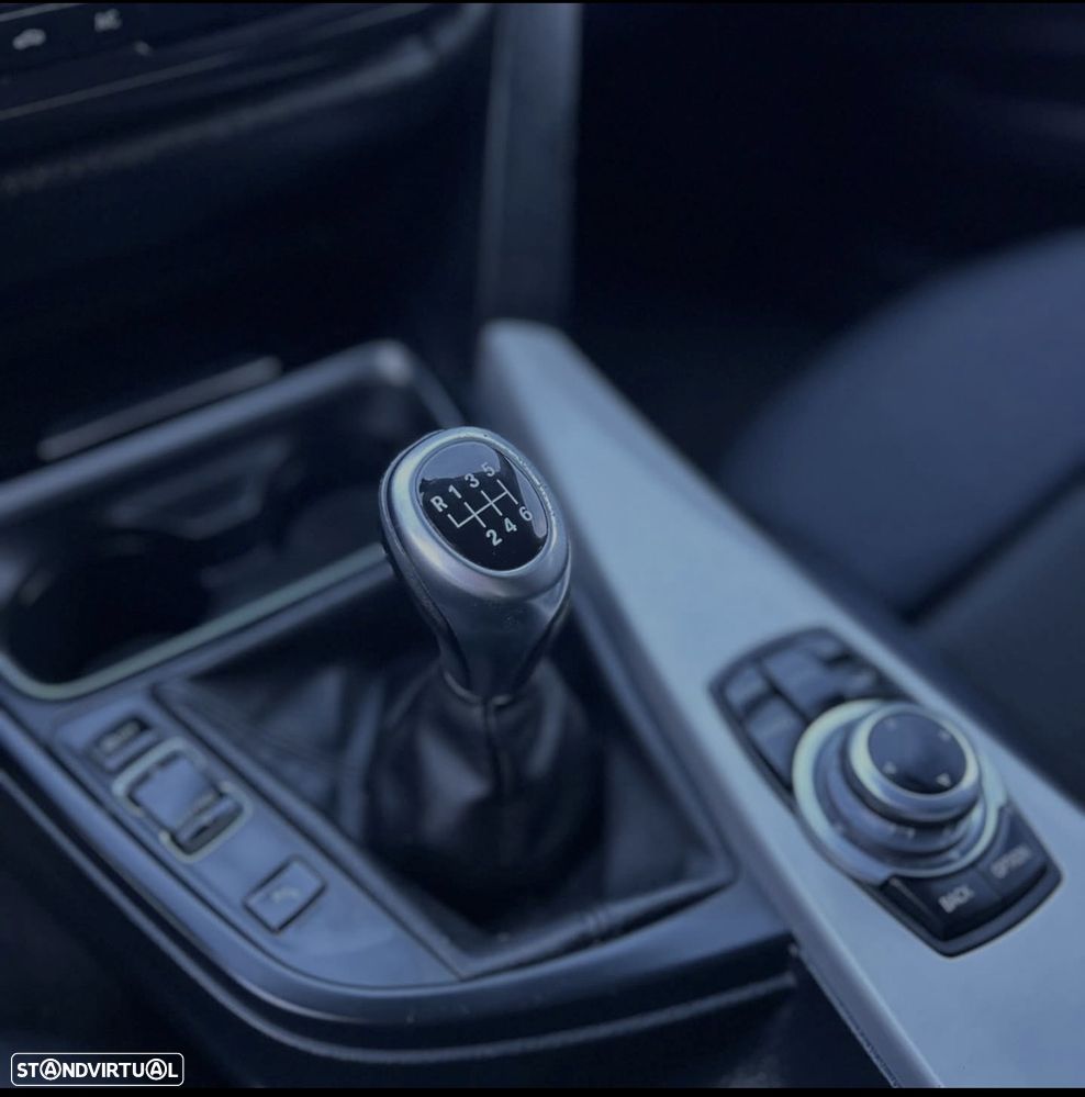 BMW 320 d Sport Line - 6