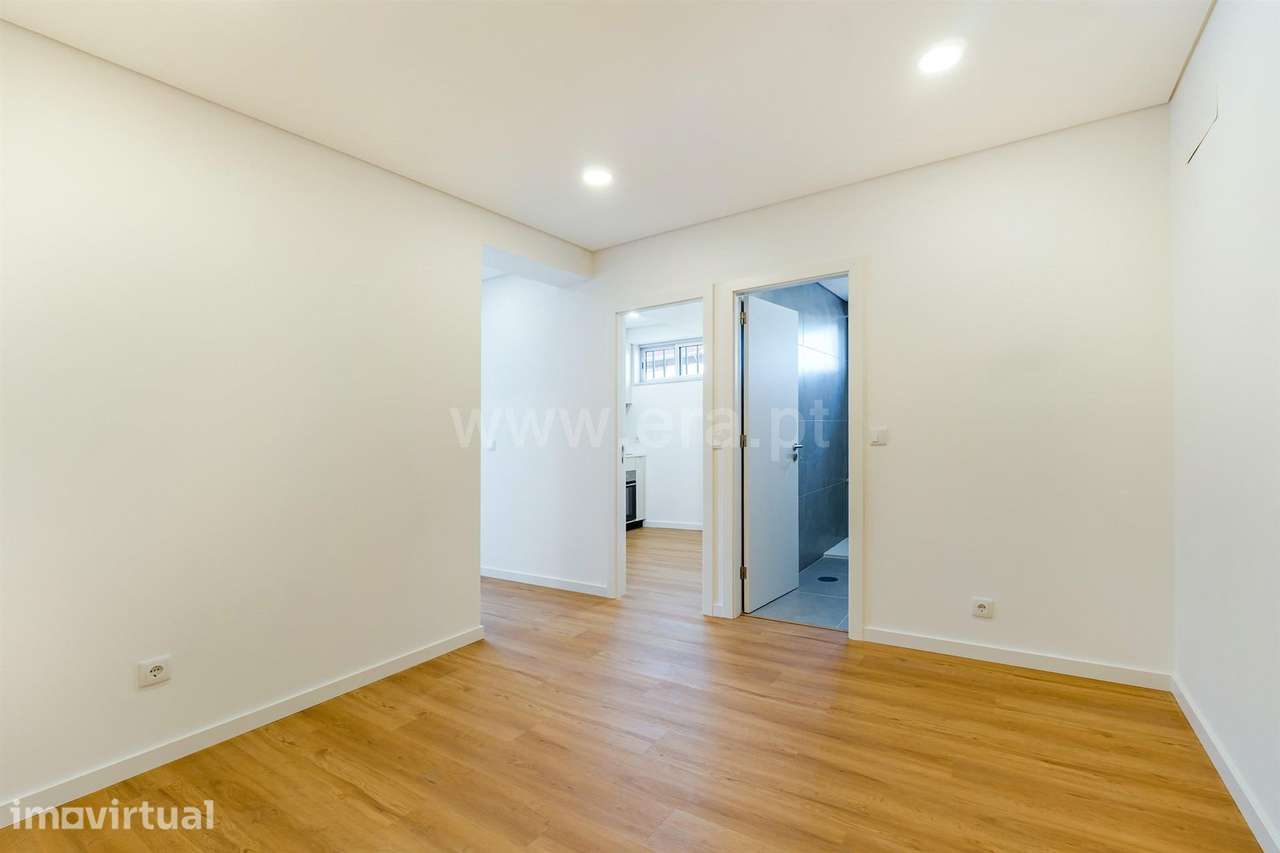 Apartamento T2 centro de Paredes - Grande imagem: 3/15