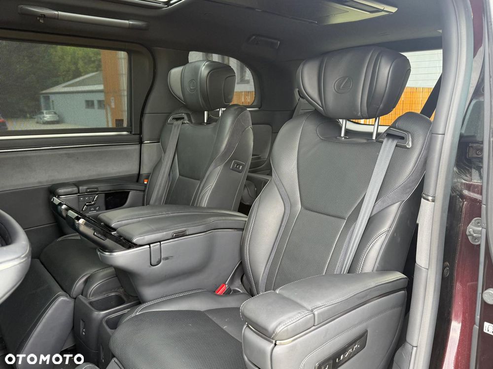 Lexus LM 350h Prestige - 14