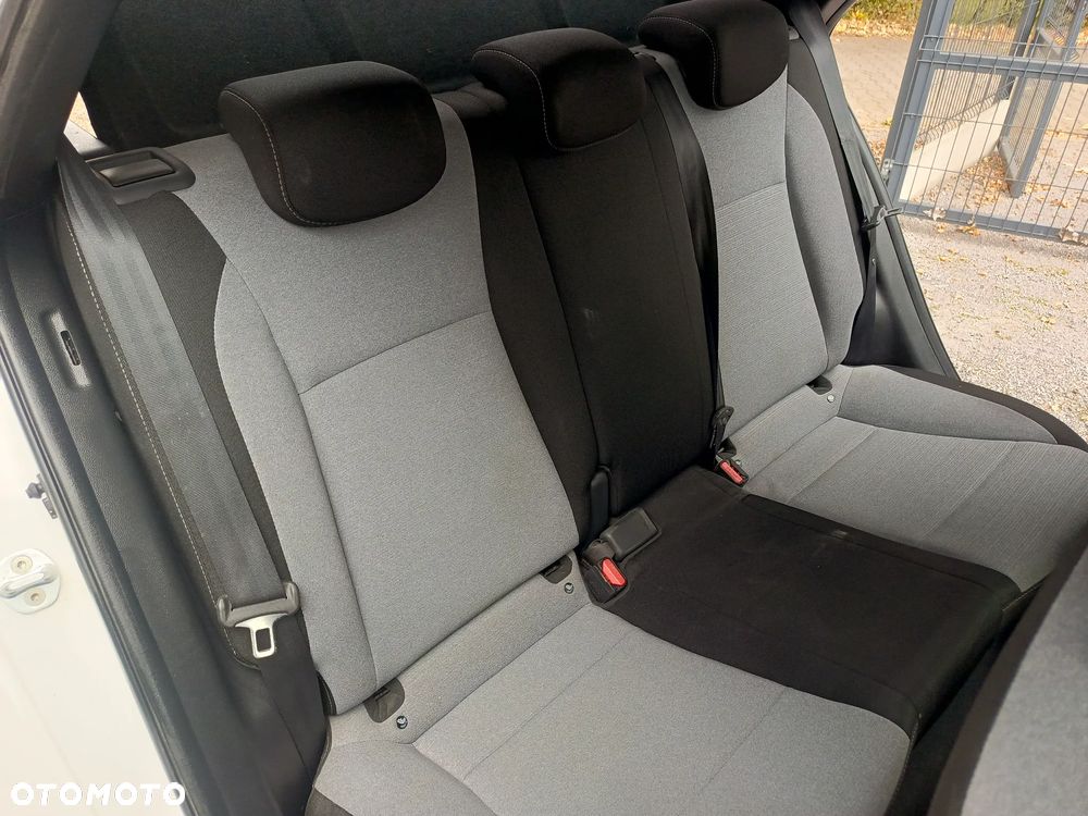 Hyundai i20 - 19