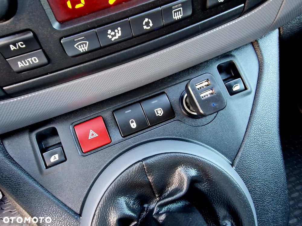 Citroën BERLINGO - 21