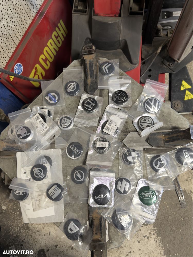 Embleme cu adeziv pentru capace autoadezic stickere jante aliaj - 1