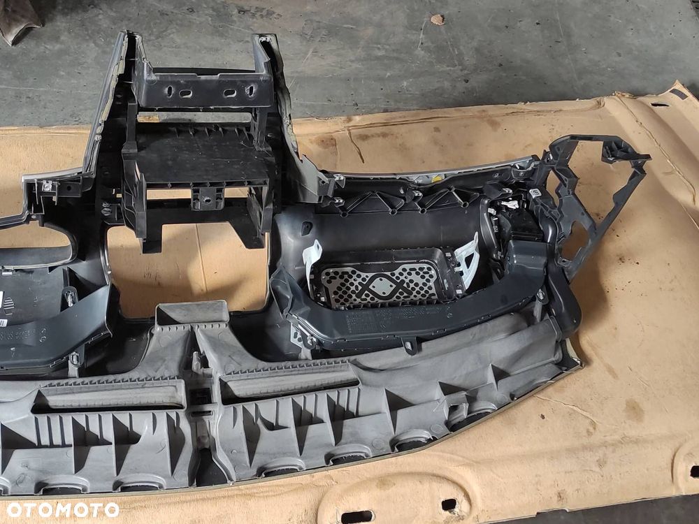 ZESTAW POSTRZAŁOWY  SKODA OCTAVIA II 1Z1857007 1K0909605S - 2
