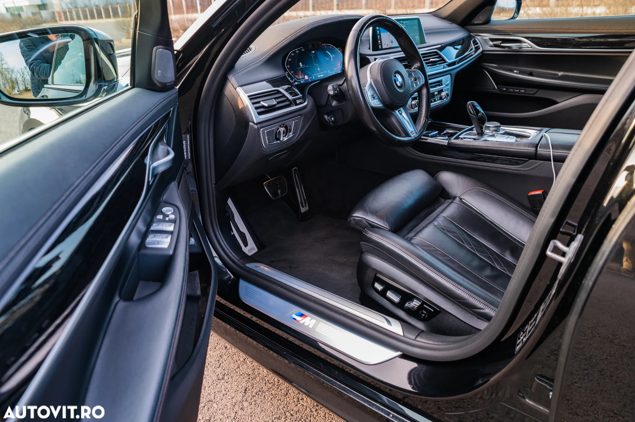 BMW Seria 7 740d xDrive MHEV - 25