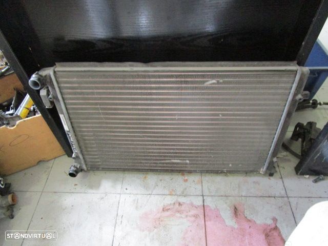 Radiador Agua 1K0121251BQ VW GOLF 5 2003 1.4I USADO - 2