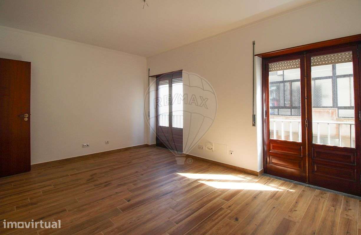 Apartamento T4 para arrendamento - Grande imagem: 2/16