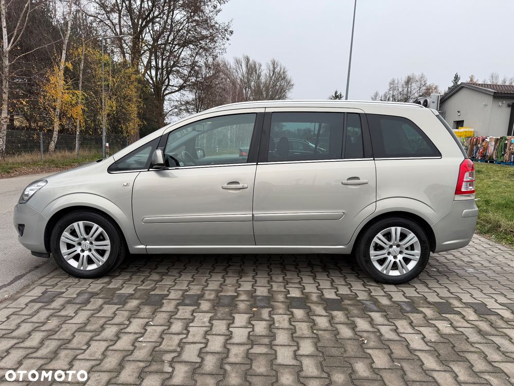 Opel Zafira 1.8 Family Plus - 10