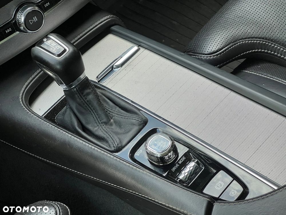 Volvo XC 90 D5 AWD Inscription - 31