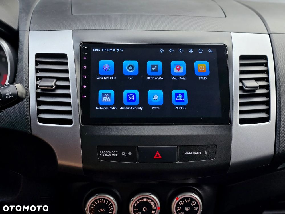 Mitsubishi Outlander - 25