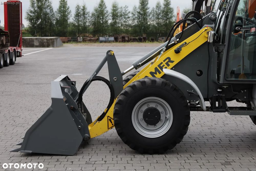Kramer 5075 | Wacker Neuson 353 - 12