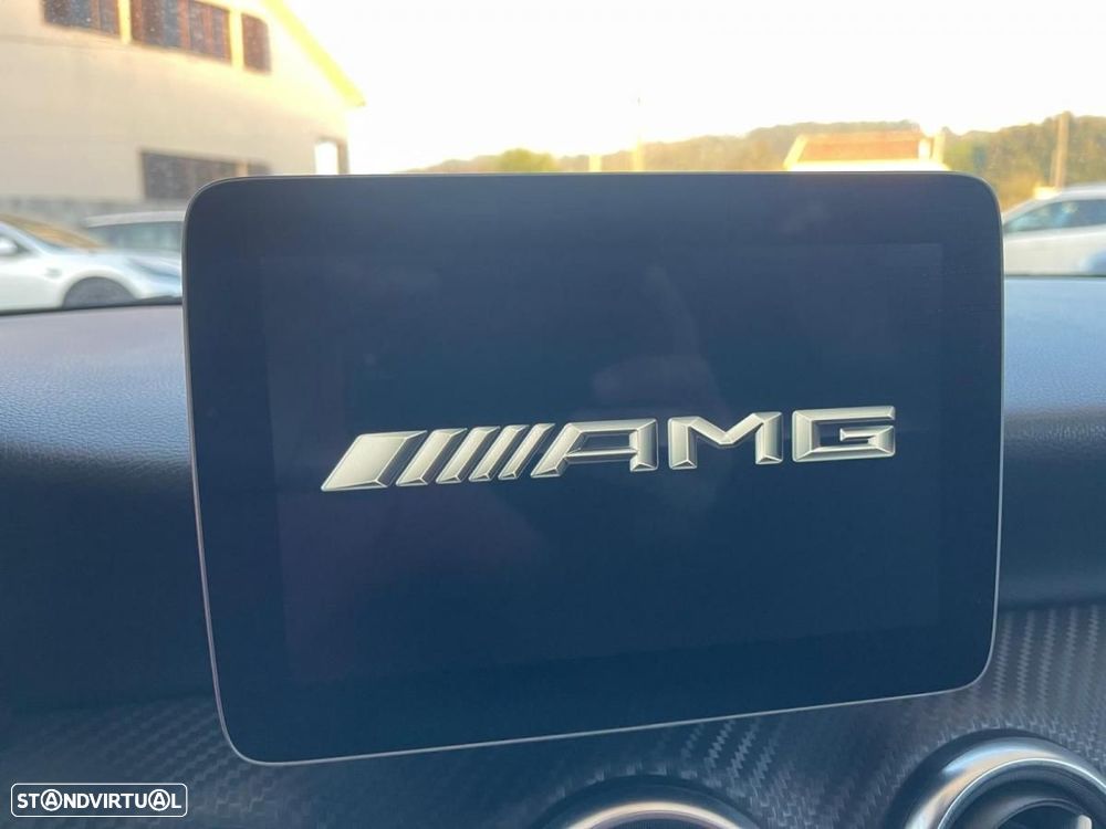 Mercedes-Benz A 200 CDi BE AMG Line - 23