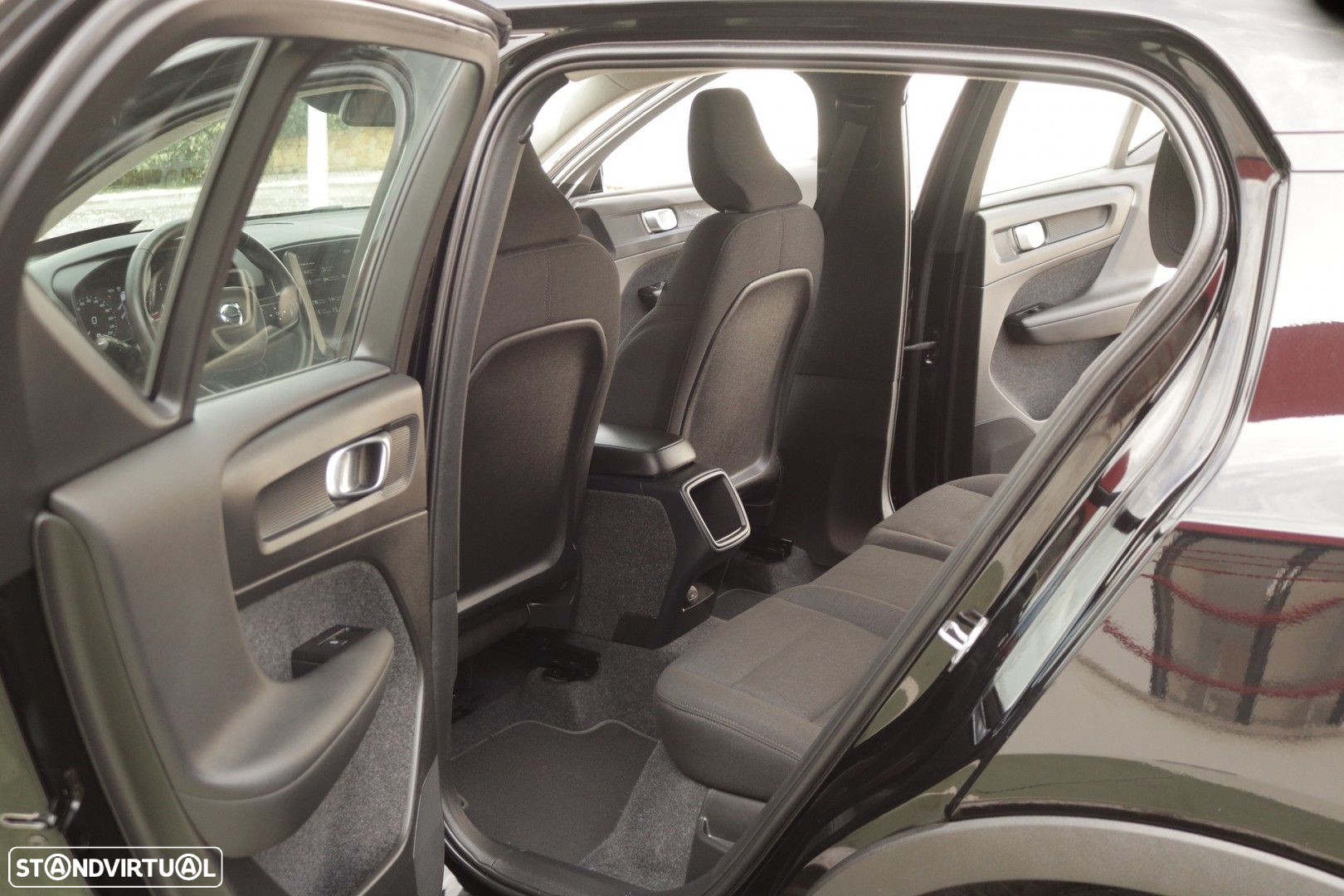 Volvo XC 40 1.5 T2 Momentum Core - 26