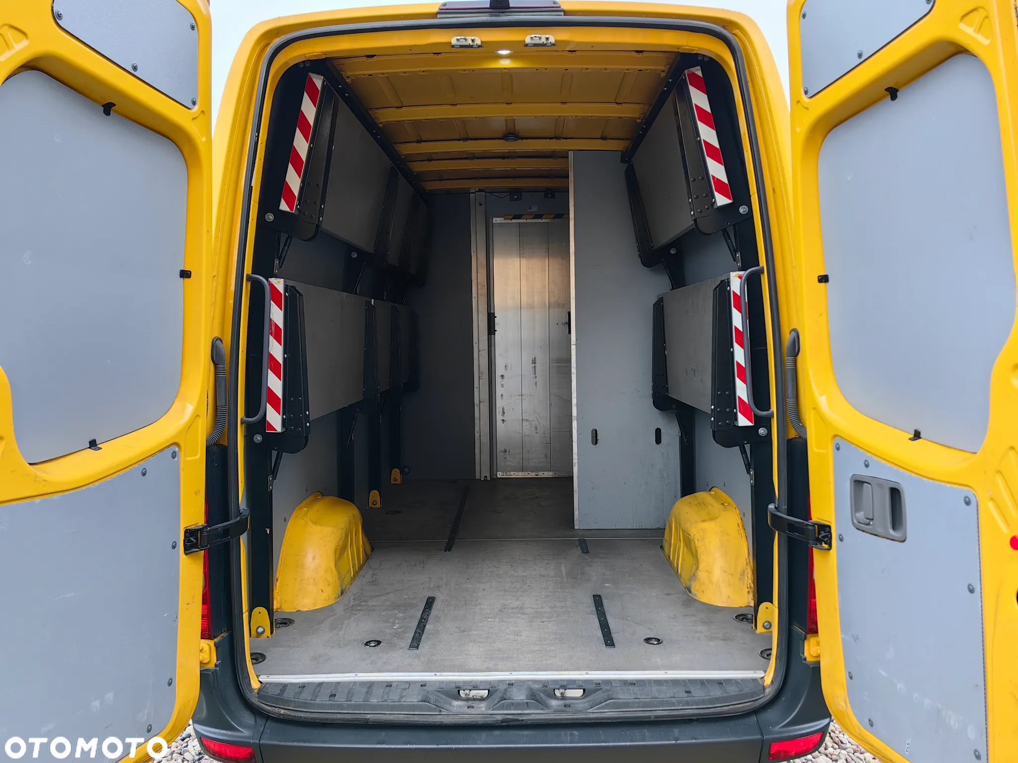 Volkswagen Crafter - 26