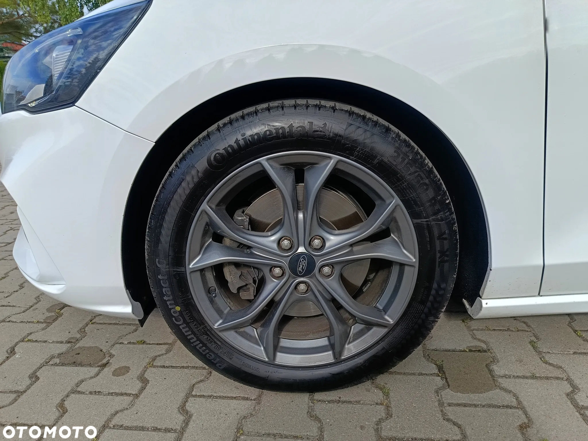 Ford Focus Turnier 1.5 EcoBlue Start-Stopp-System ST-LINE DESIGN - 9