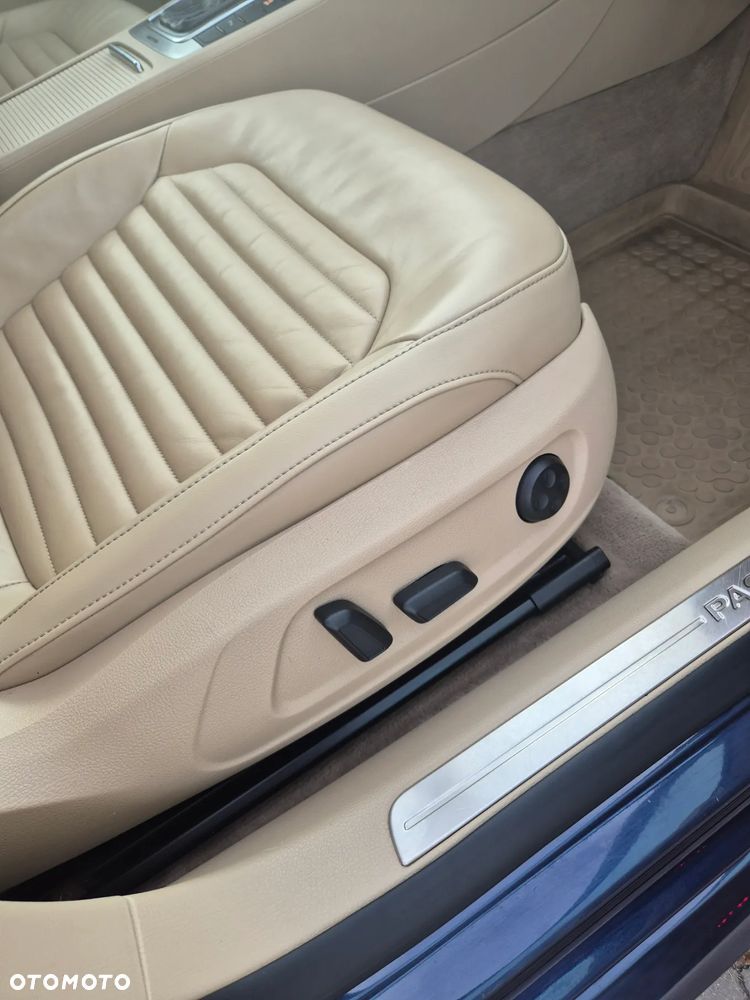 Volkswagen Passat 2.0 TDI 4Mot Highline DSG - 22