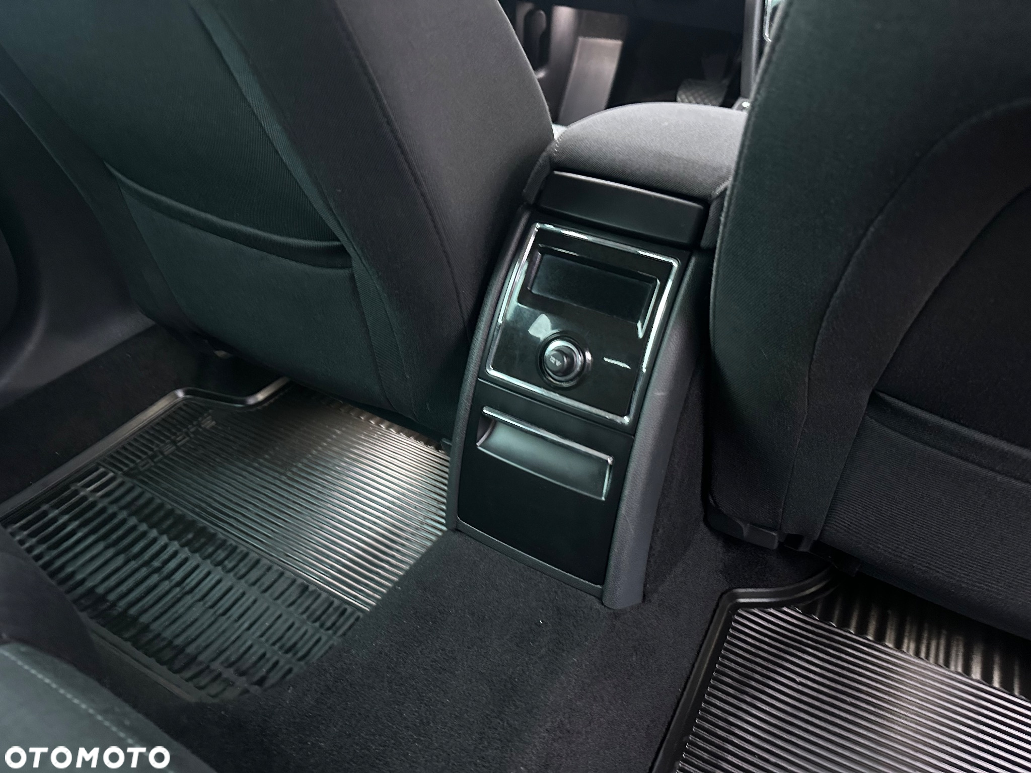 Skoda Superb Combi 2.0 TDI DSG Elegance - 23