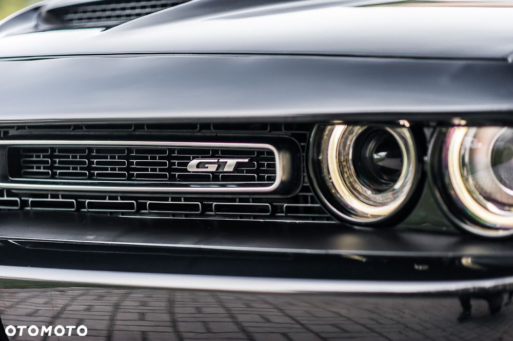 Dodge Challenger - 6