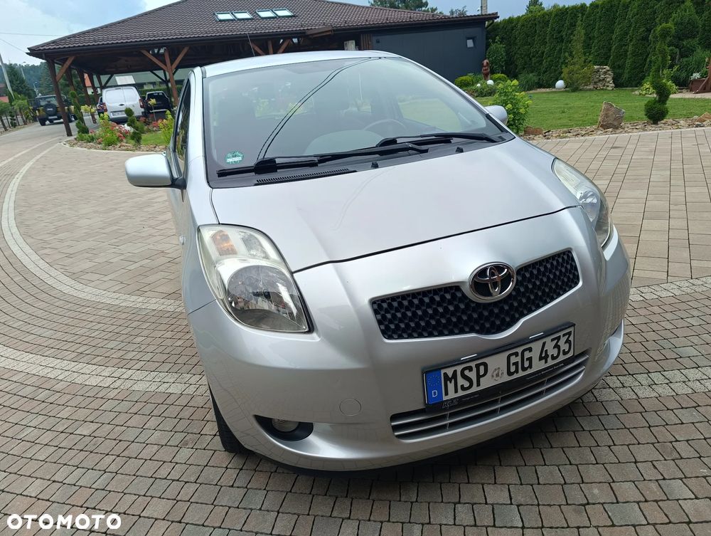 Toyota Yaris 1.0 VVT-i - 24