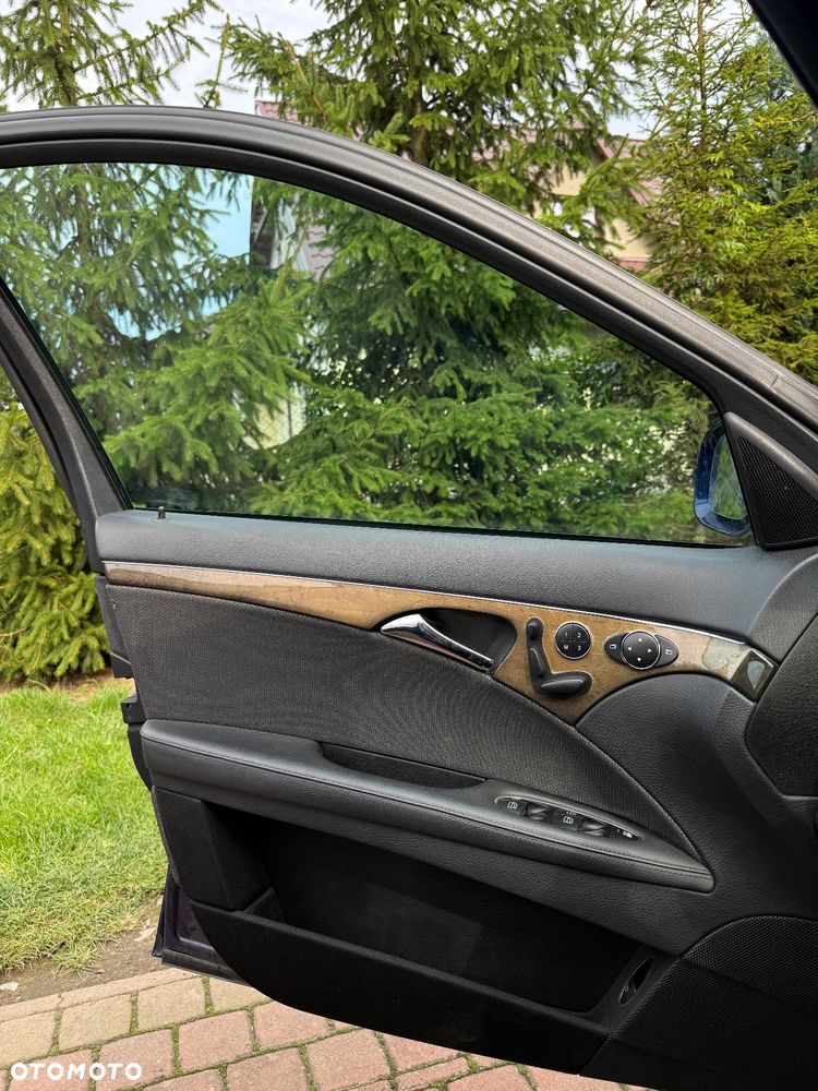 Mercedes-Benz Klasa E 500 Avantgarde - 9