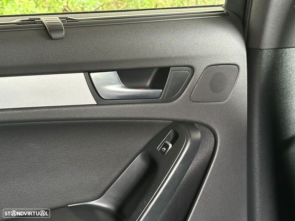 Audi A4 Avant 2.0 TDI Business Line S-line - 11