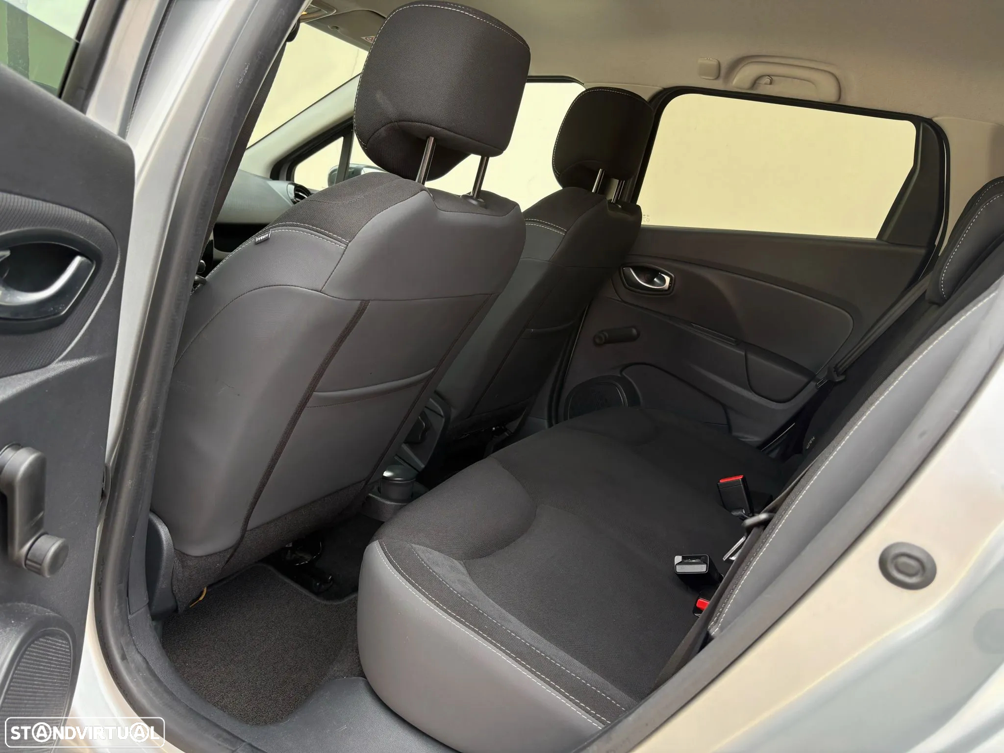 Renault Clio Sport Tourer 0.9 TCe Limited Edition - 19