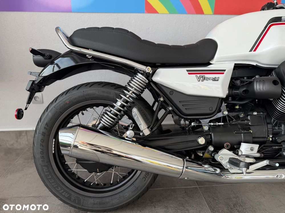 Moto Guzzi V7 - 6