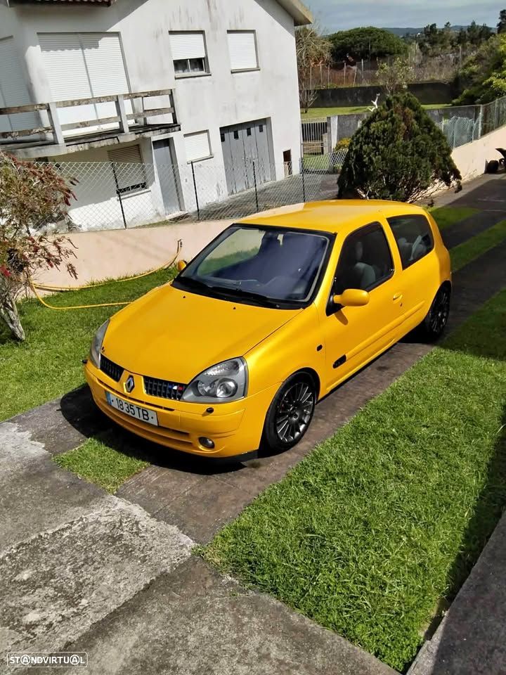 Renault Clio - 1