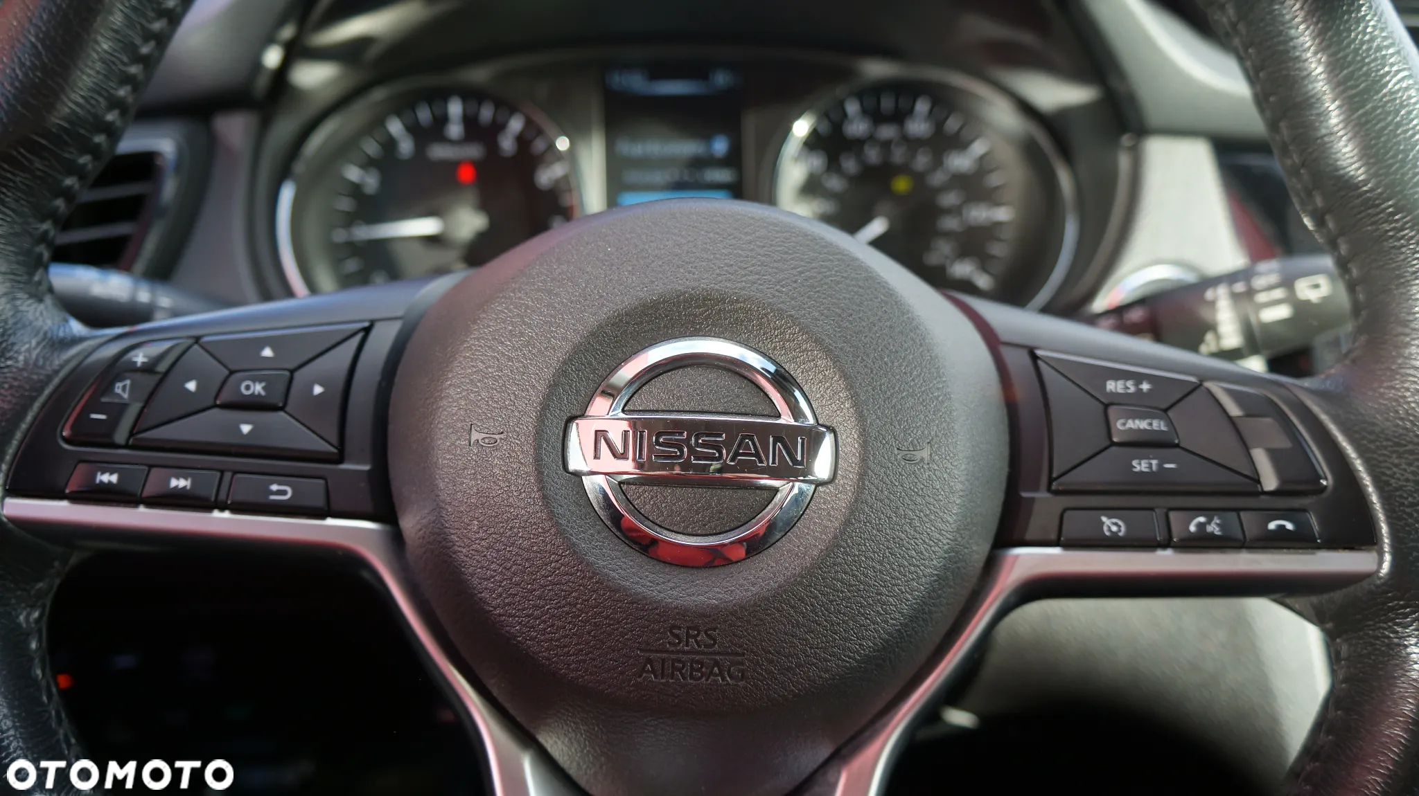 Nissan Rogue - 6