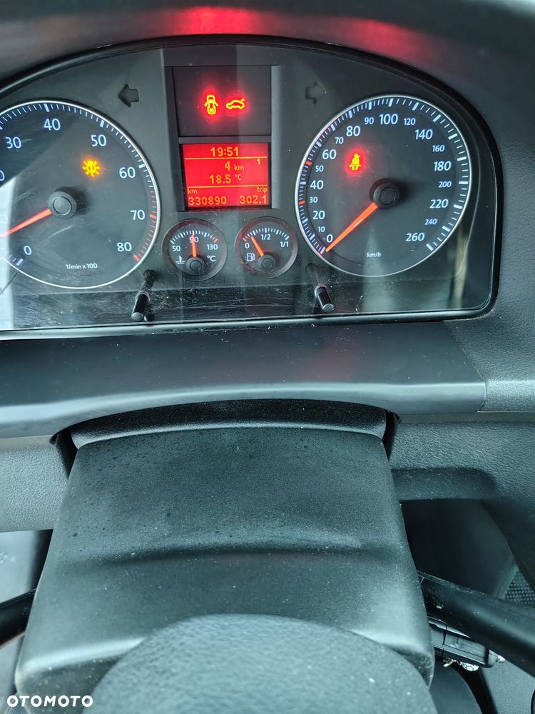 Volkswagen Touran 1.6 Trendline - 17