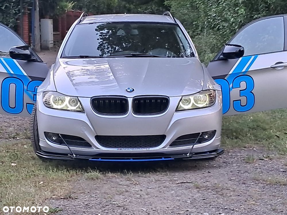 BMW Seria 3 318d Touring - 1
